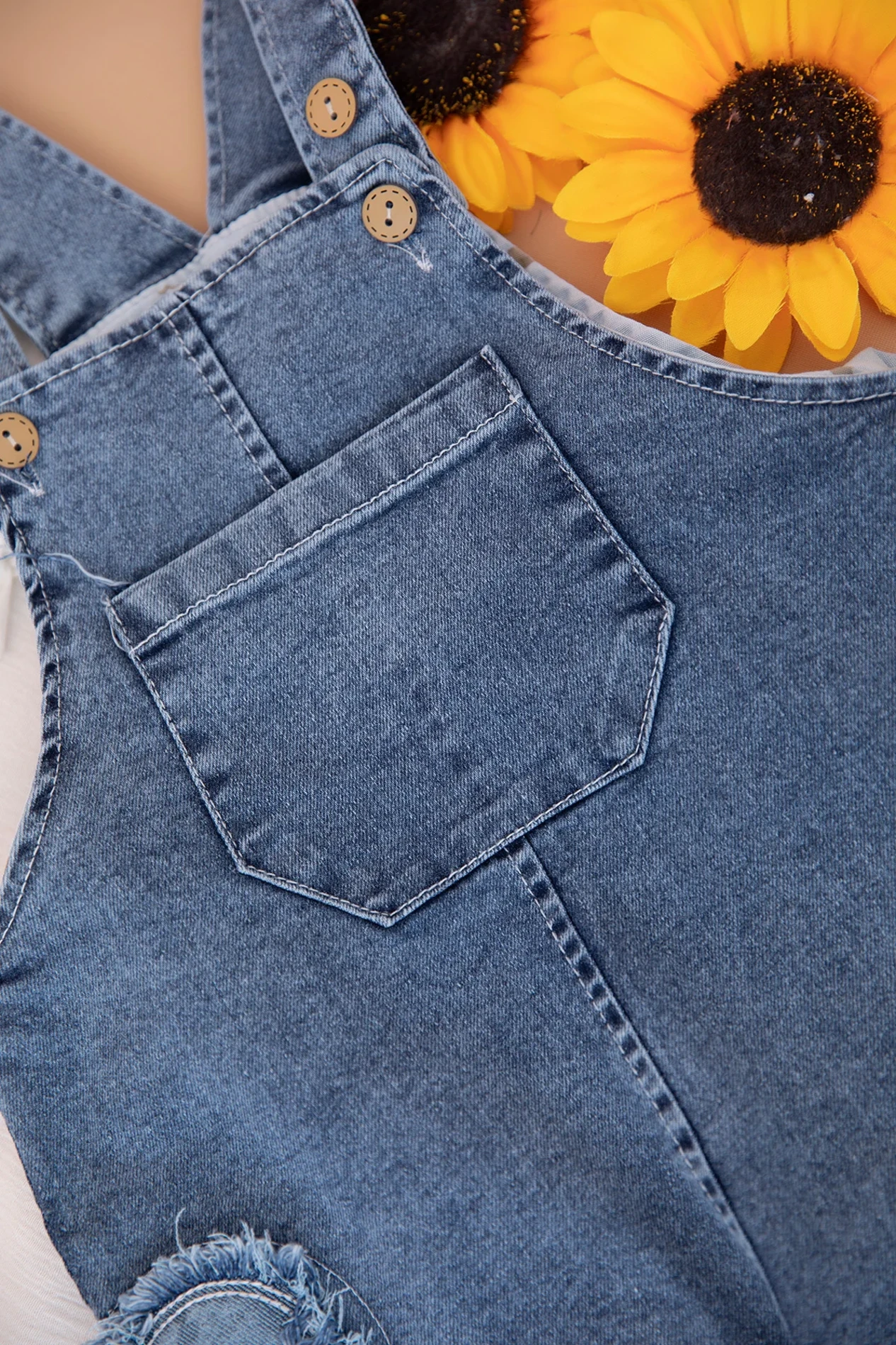 Kalp Nakışlı Gömlekli  Premium Kalite Kot Salopetli Takım