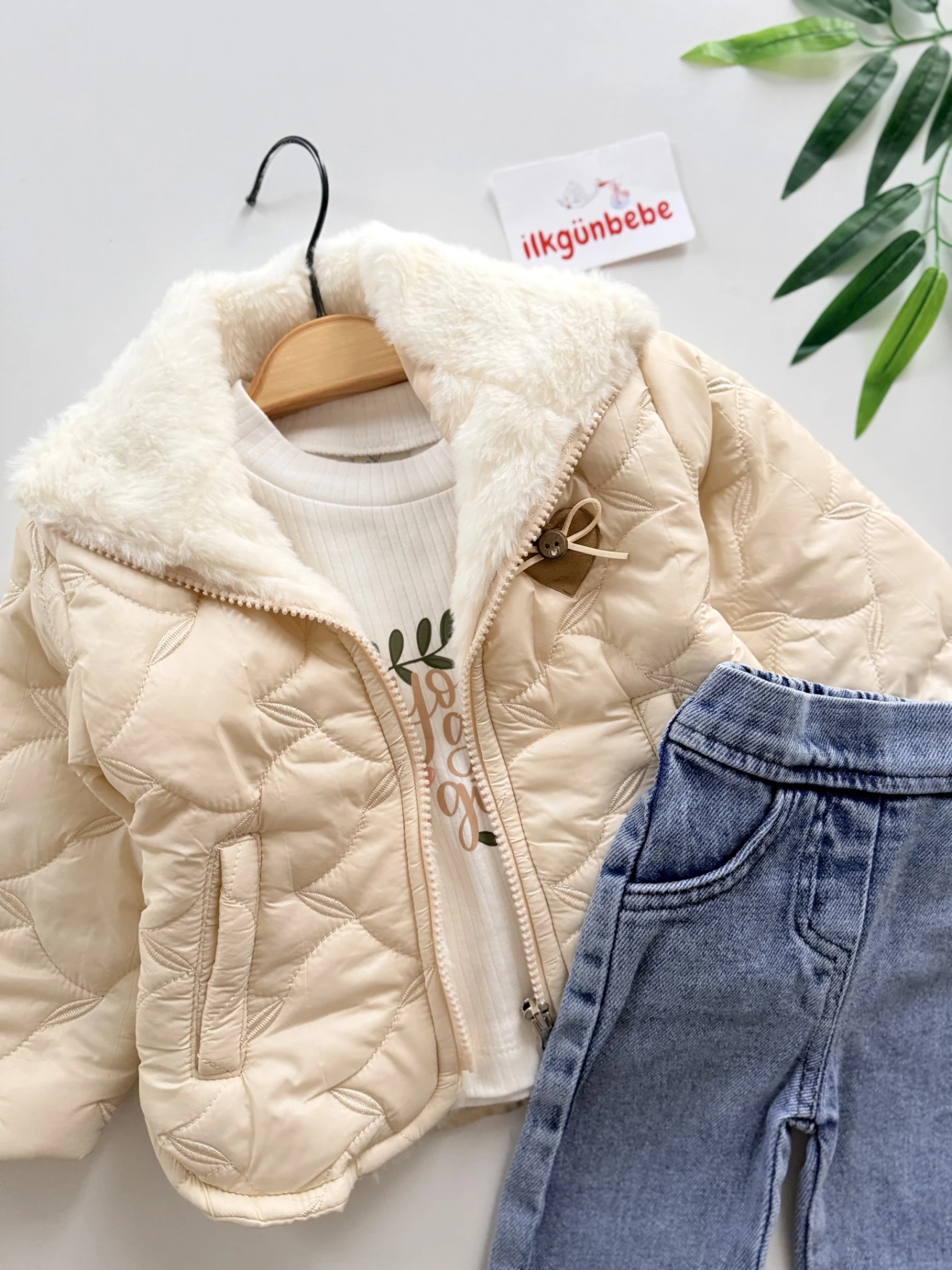 Peluş Montlu Kot Pantalonlu Bodyli 3’lü Takım