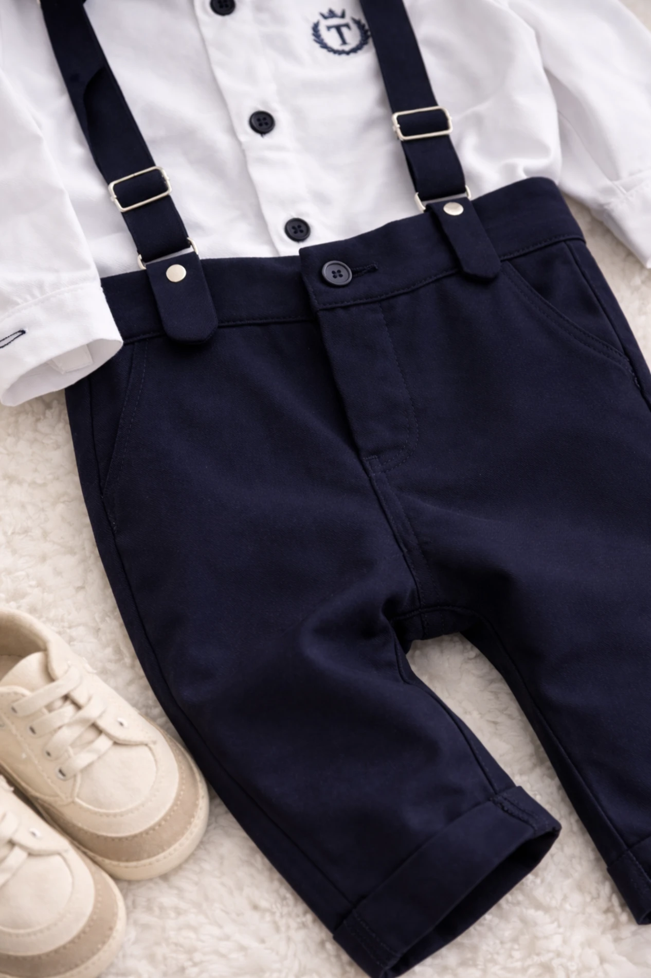 Papyonlu Askılı Özel Koleksiyon Şık Takım