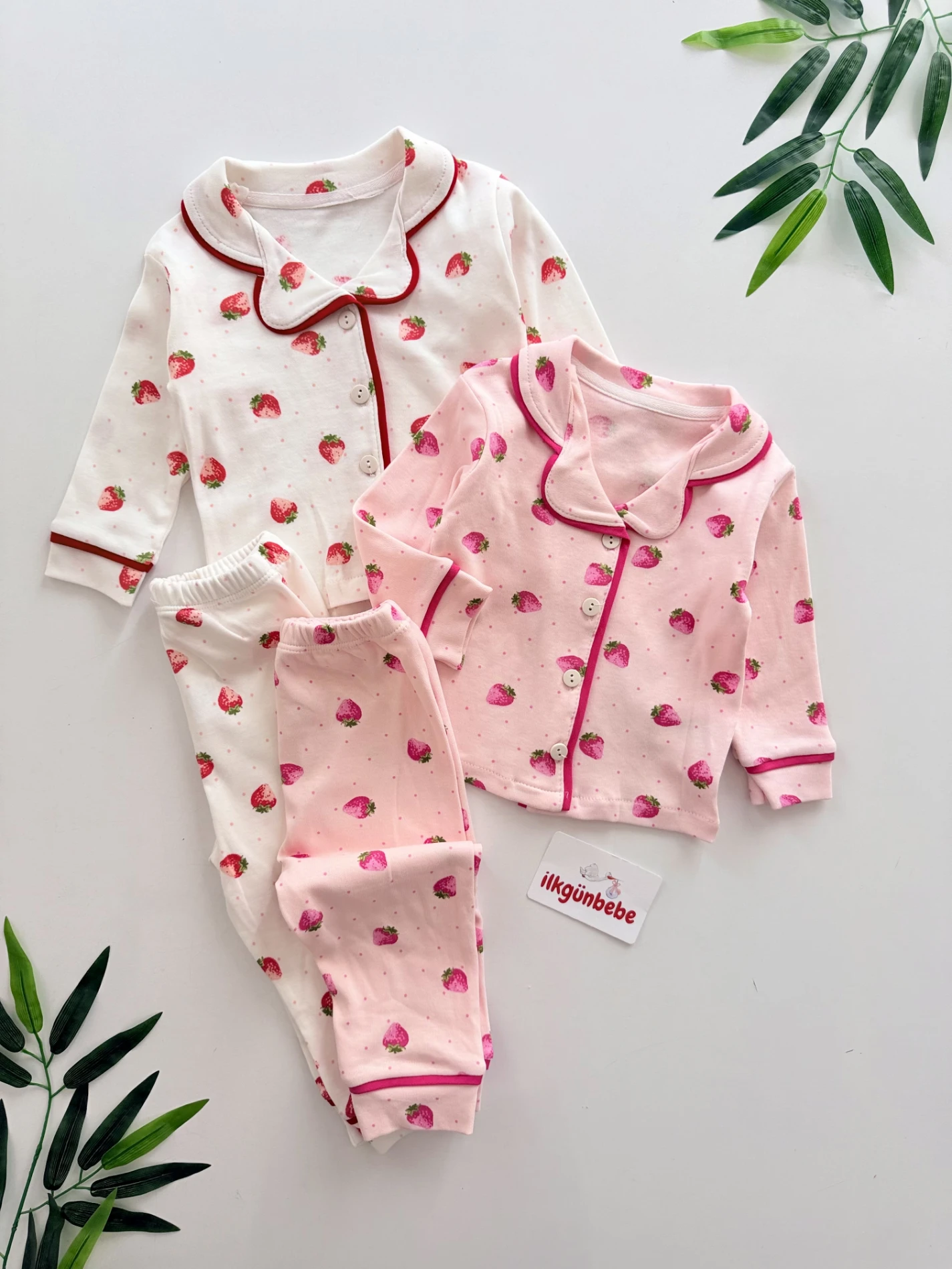 Çilek Desenli Düğmeli %100 Pamuk Bebe Yaka Pijama Takımı