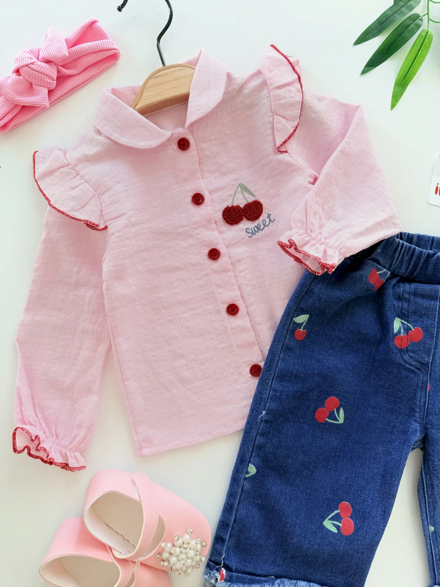 Kiraz Nakışlı Müslin Gömlekli Kiraz Desenli Pantalonlu Takım