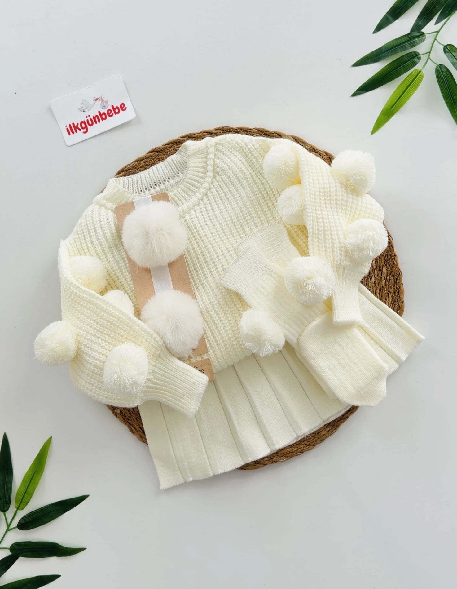 Selanik Örgüsü Kumaşlı Ponpon  Detaylı Bandanalı Triko Etekli 3’lü  Takım