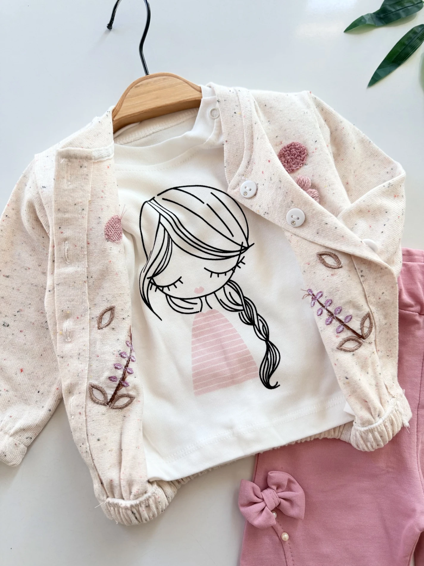 Çiçek Desenli Hırkalı Fiyonk Pantalonlu Badili 3’lü Takım