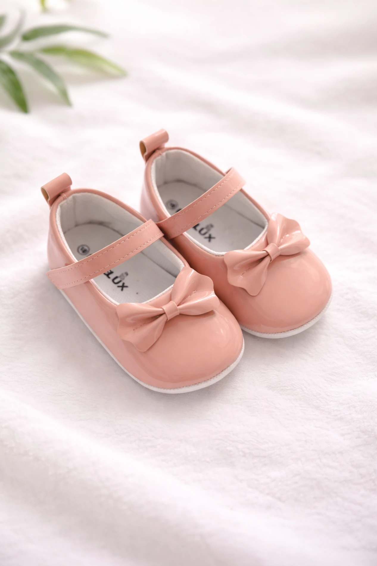  Fiyonklu Rugan Babet