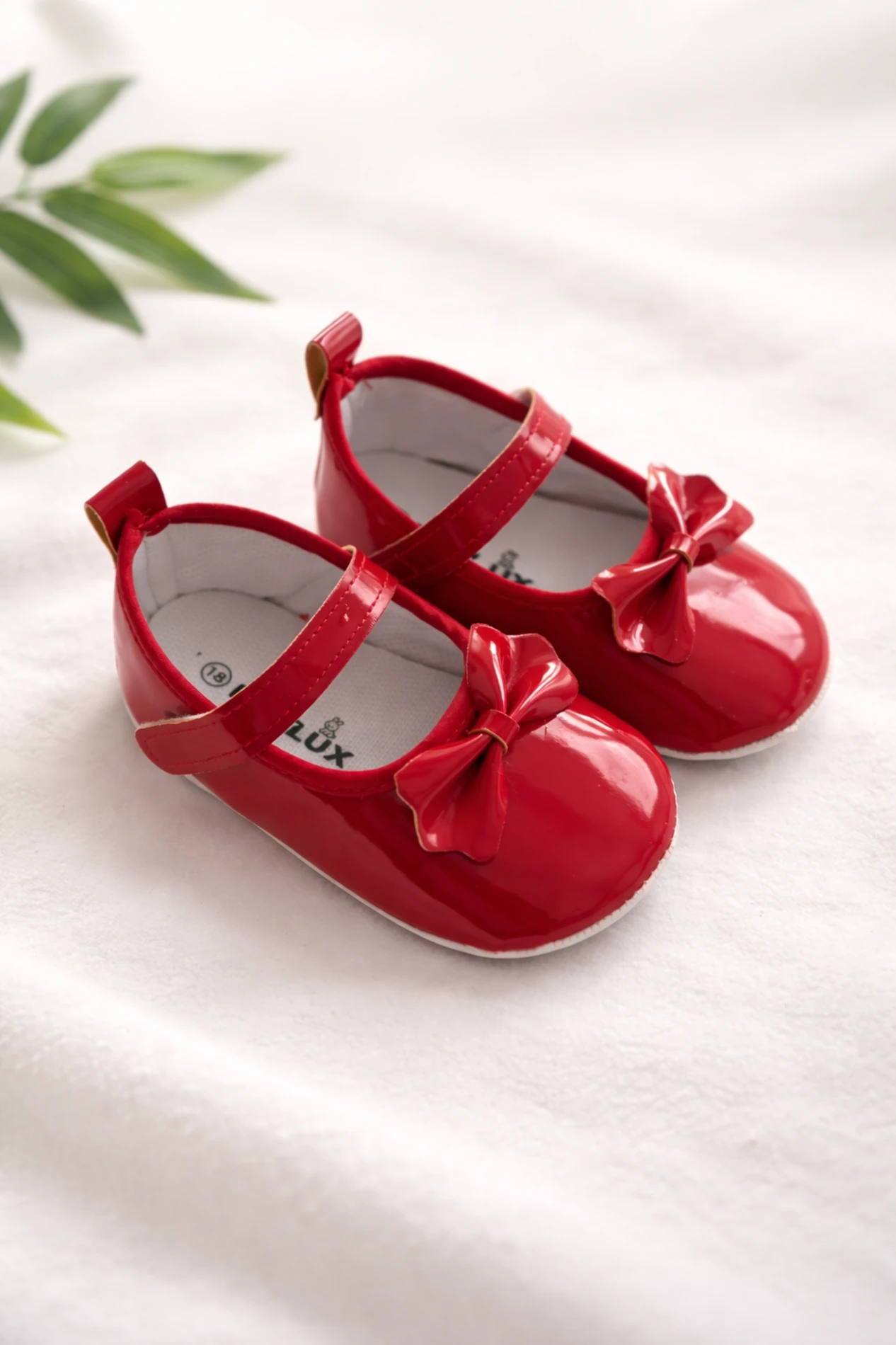  Fiyonklu Rugan Babet