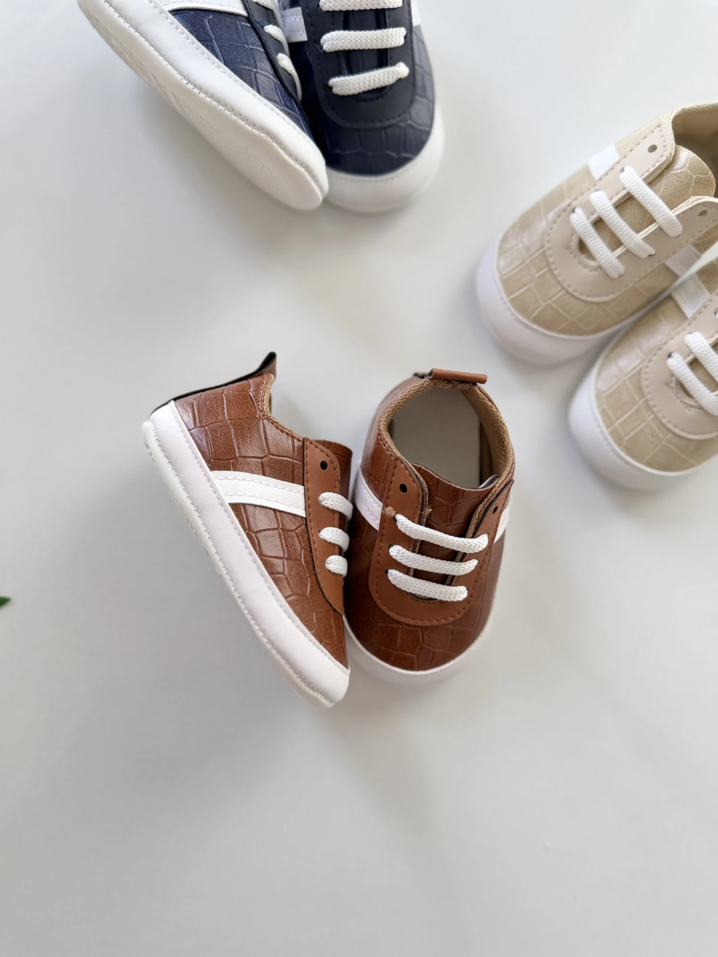 Deri Görünümlü Ayakkabı