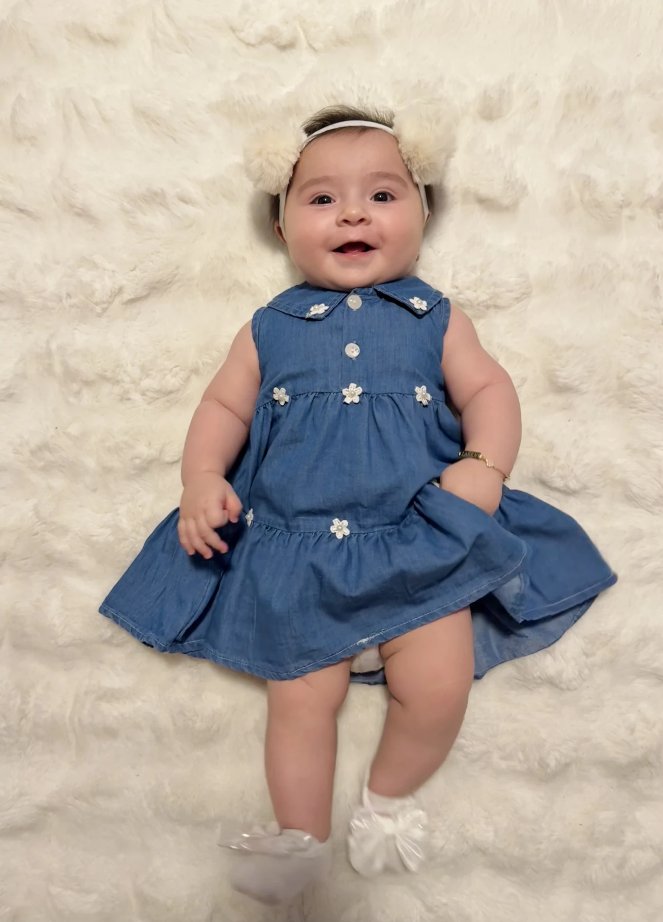 Çiçek Nakışlı Kot Elbise