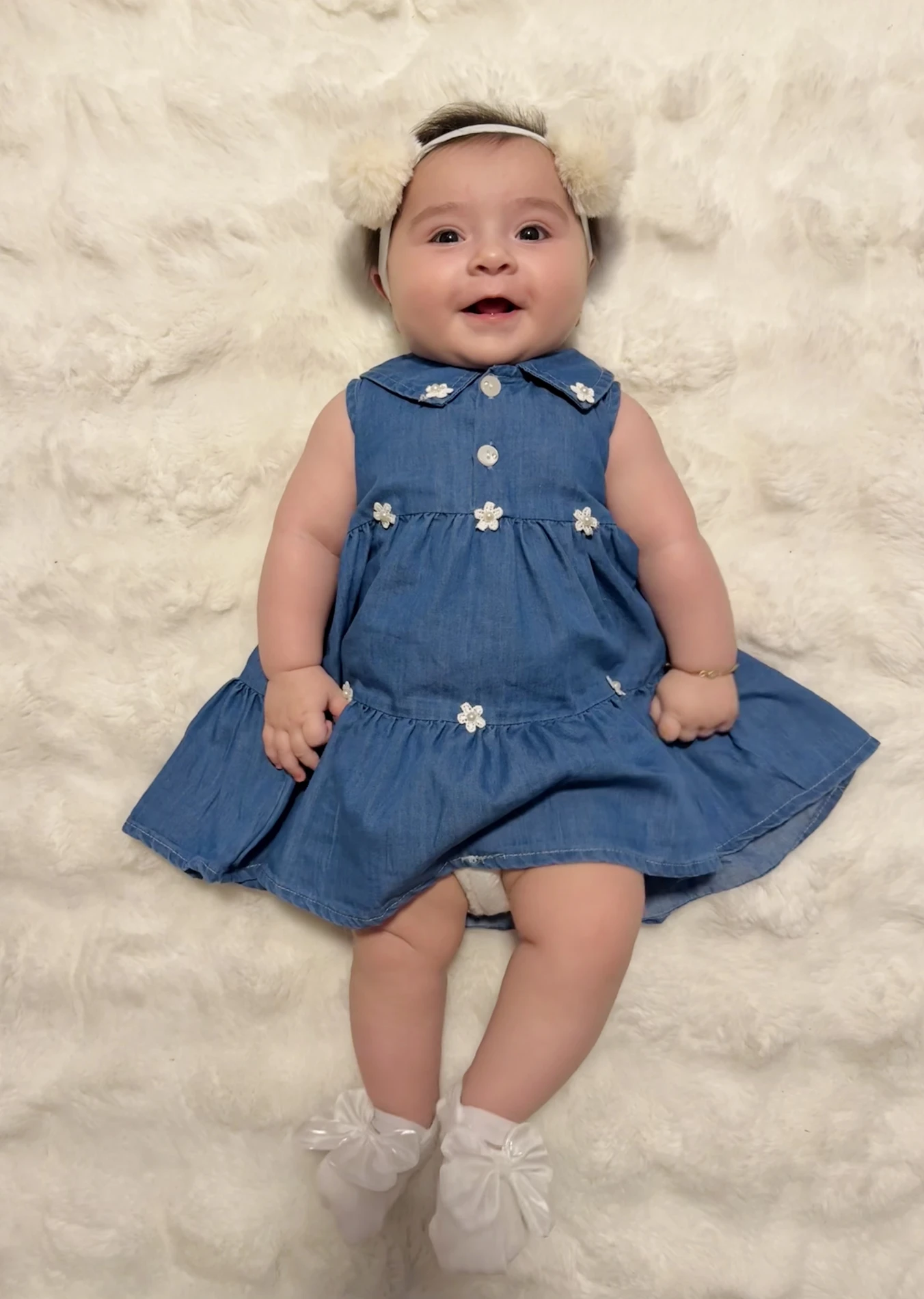 Çiçek Nakışlı Kot Elbise