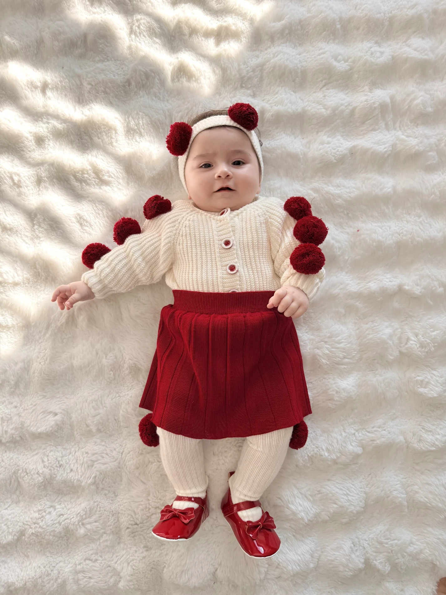 Ponponlu Selanik Örgüsü Hırkalı Triko Etekli Bandana & Çorap 4’lü Set