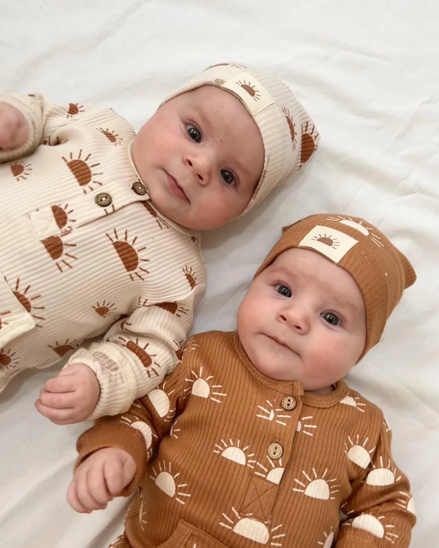 Güneş Detaylı Ribanalı Şapkalı Unısex Tulum