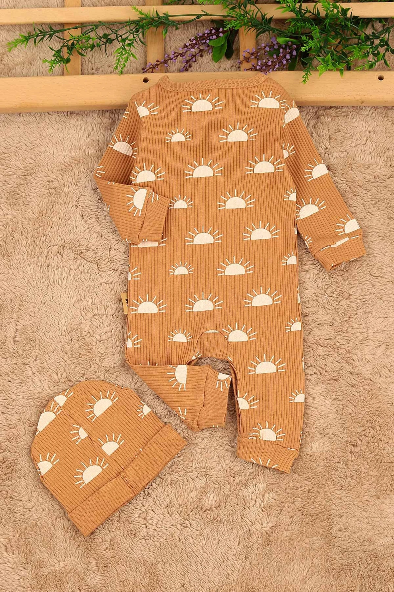 Güneş Detaylı Ribanalı Şapkalı Unısex Tulum