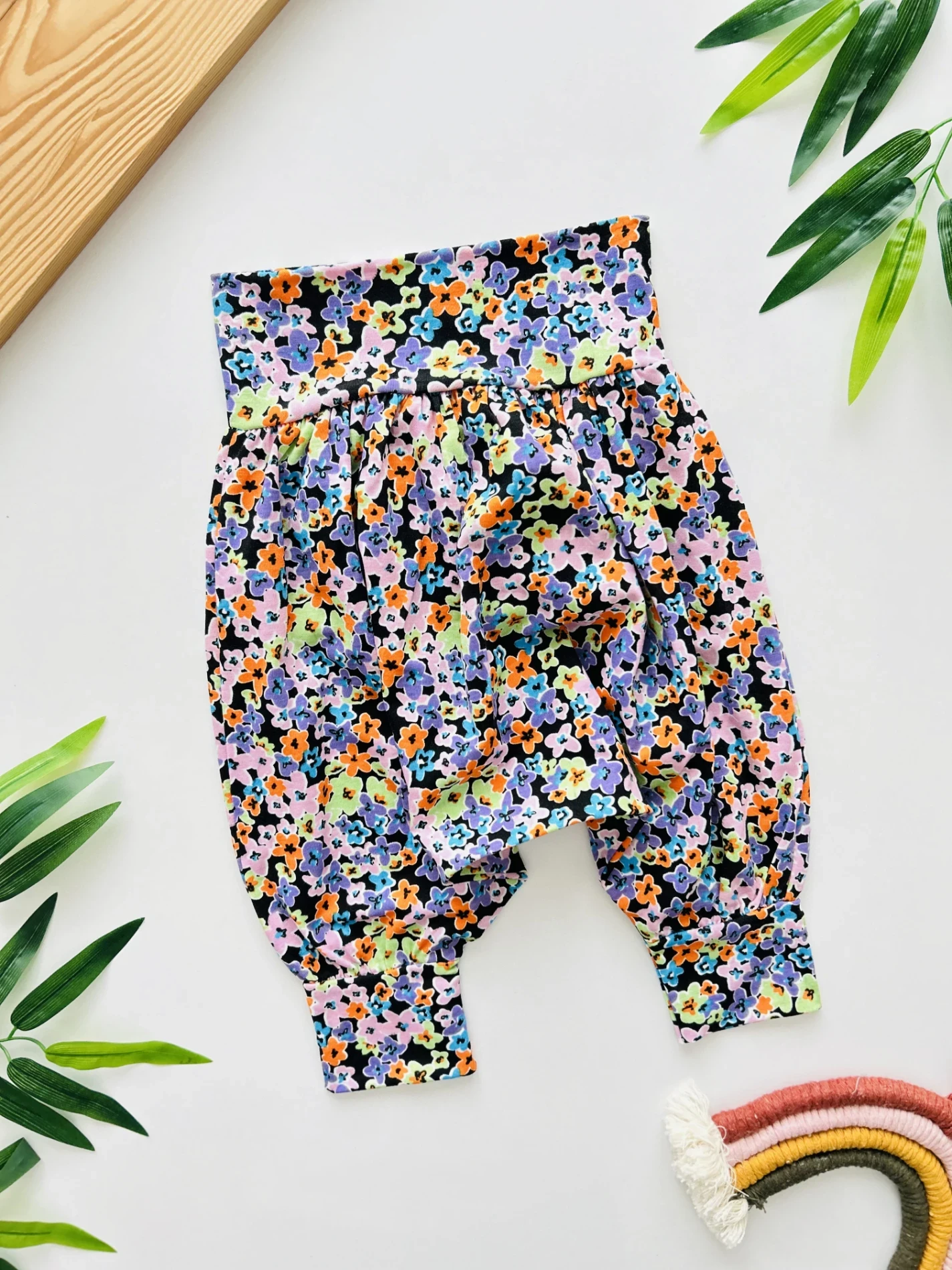 Çiçek Desenli Rengarenk Şalvar 