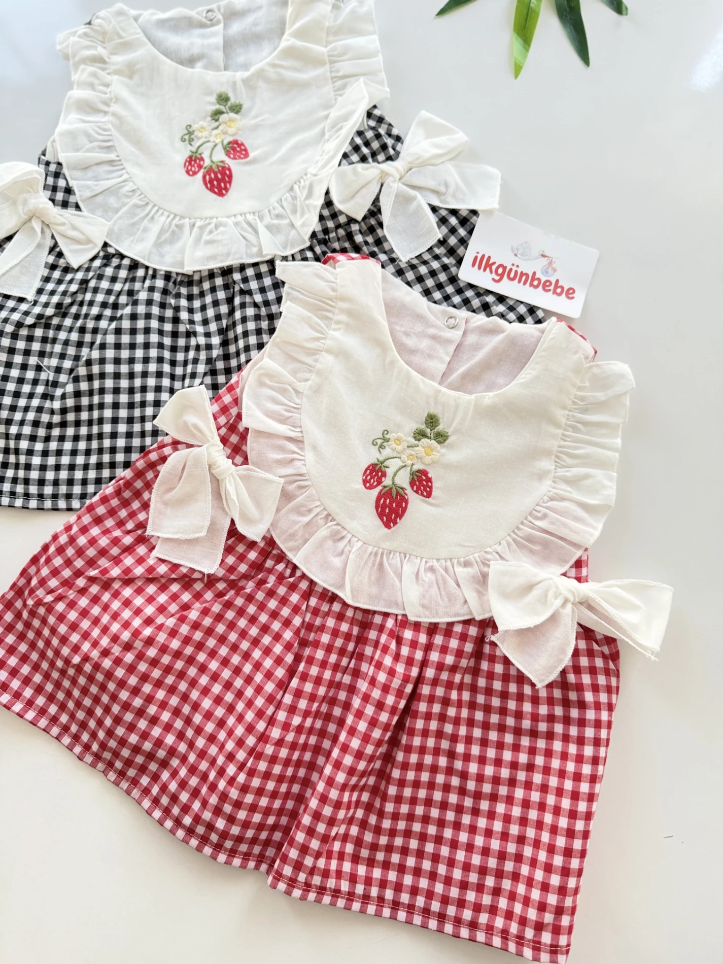 Cherry Ekoseli Fiyonk Detaylı Elbise