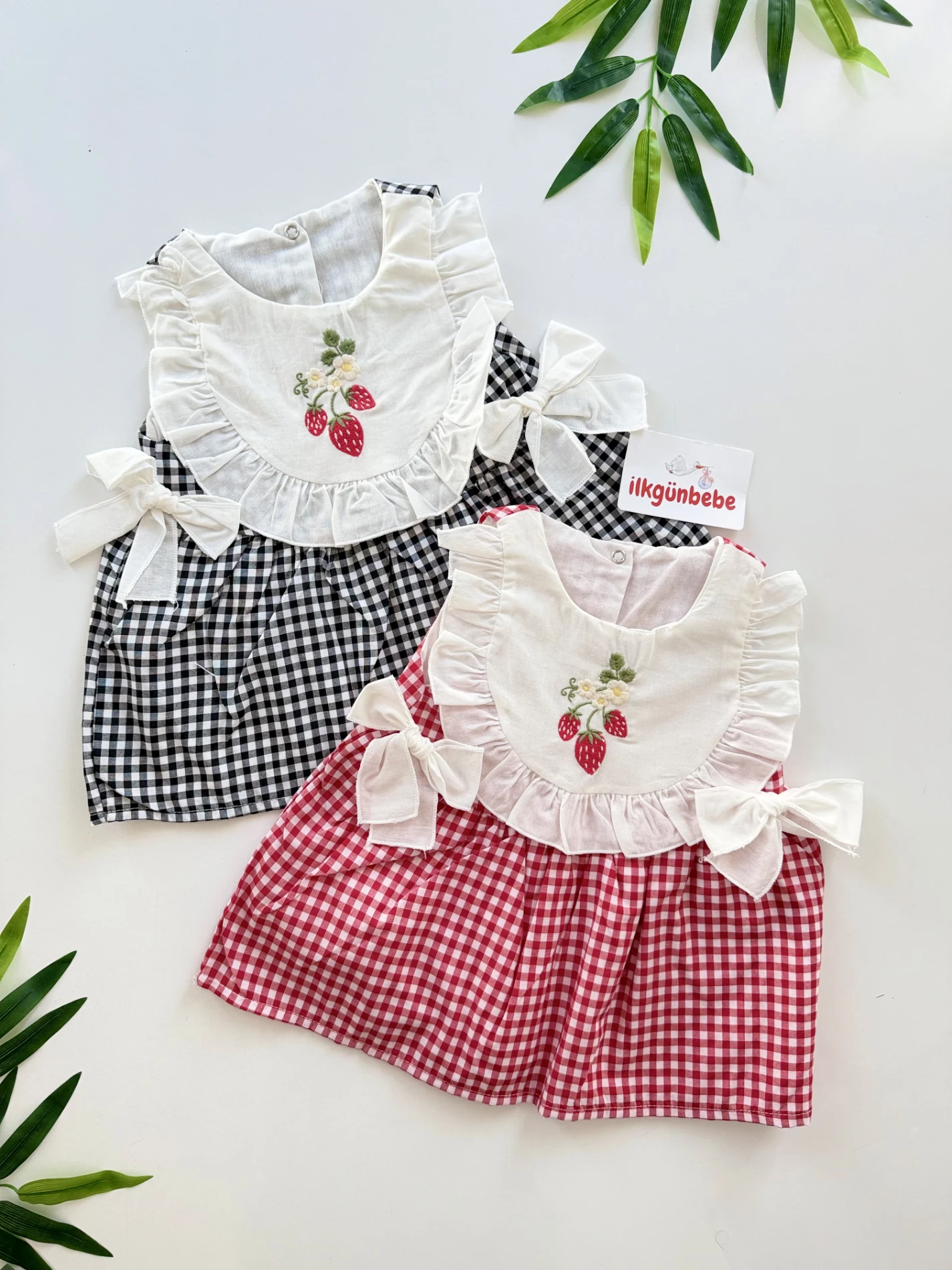 Cherry Ekoseli Fiyonk Detaylı Elbise