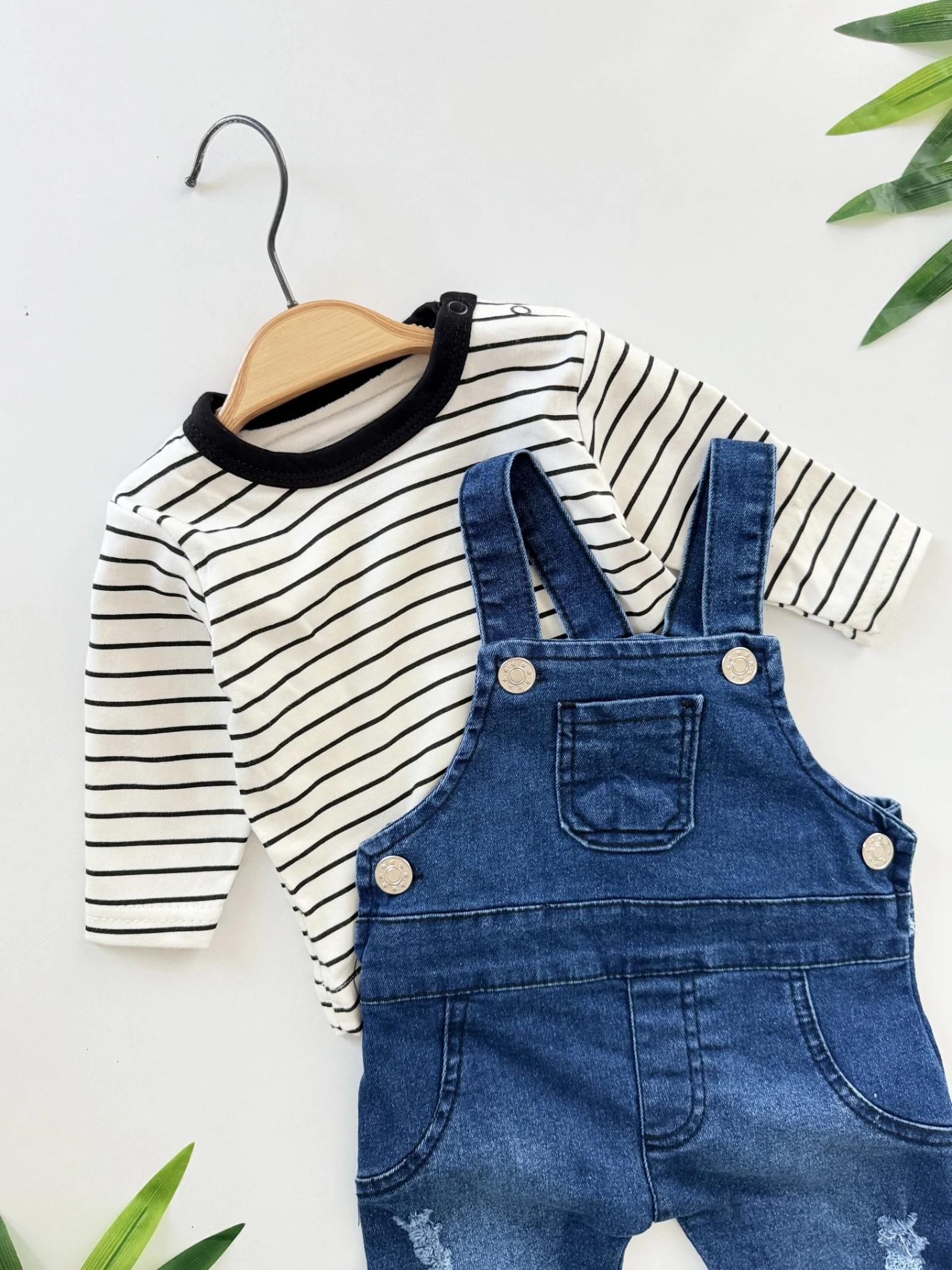 Çizgili Bodyli Kot Salopetli Set