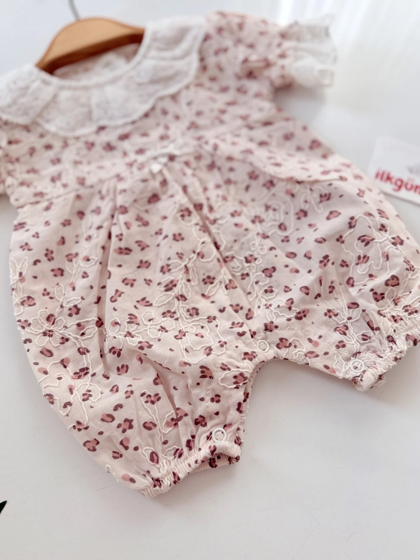 Flora Güpür Detaylı Yazlık  Tulum