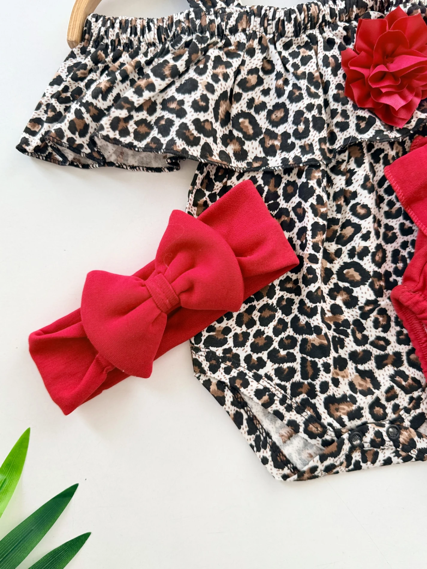 Leopar Çiçek Detaylı Yazlık 3’lü Takım