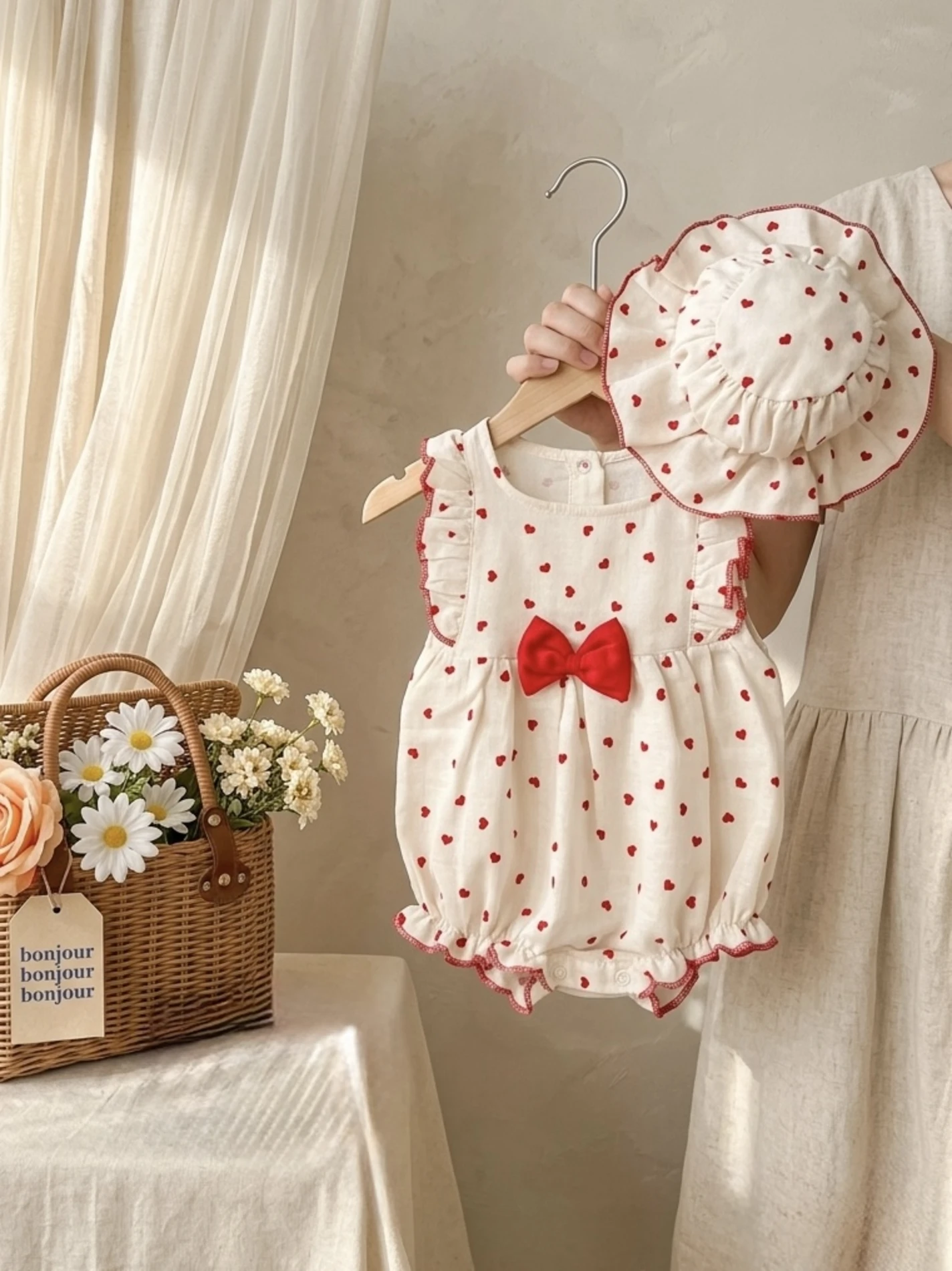 Lovely Bucket Şapkalı Yazlık Müslin Romper