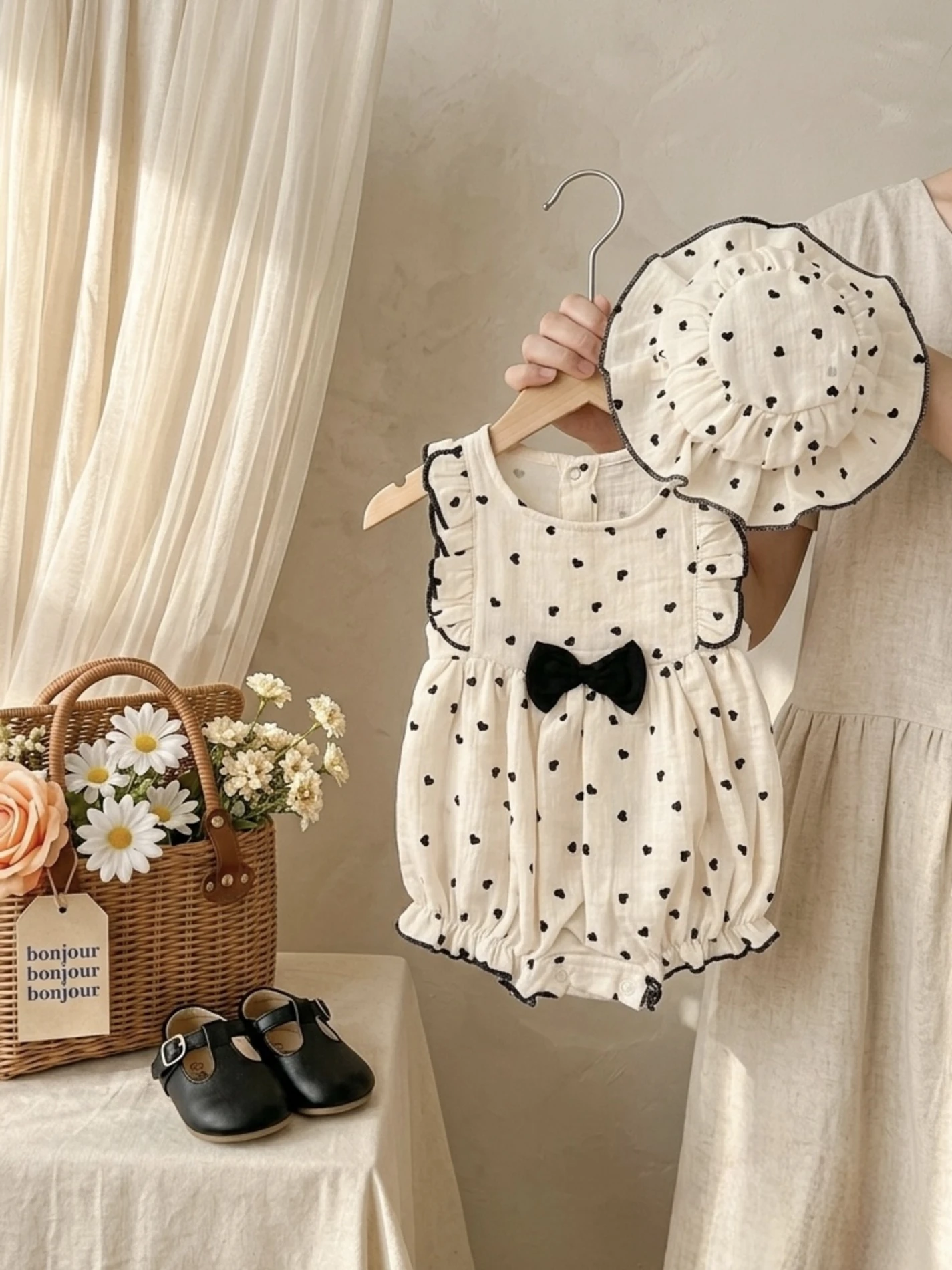 Lovely Bucket Şapkalı Yazlık Müslin Romper