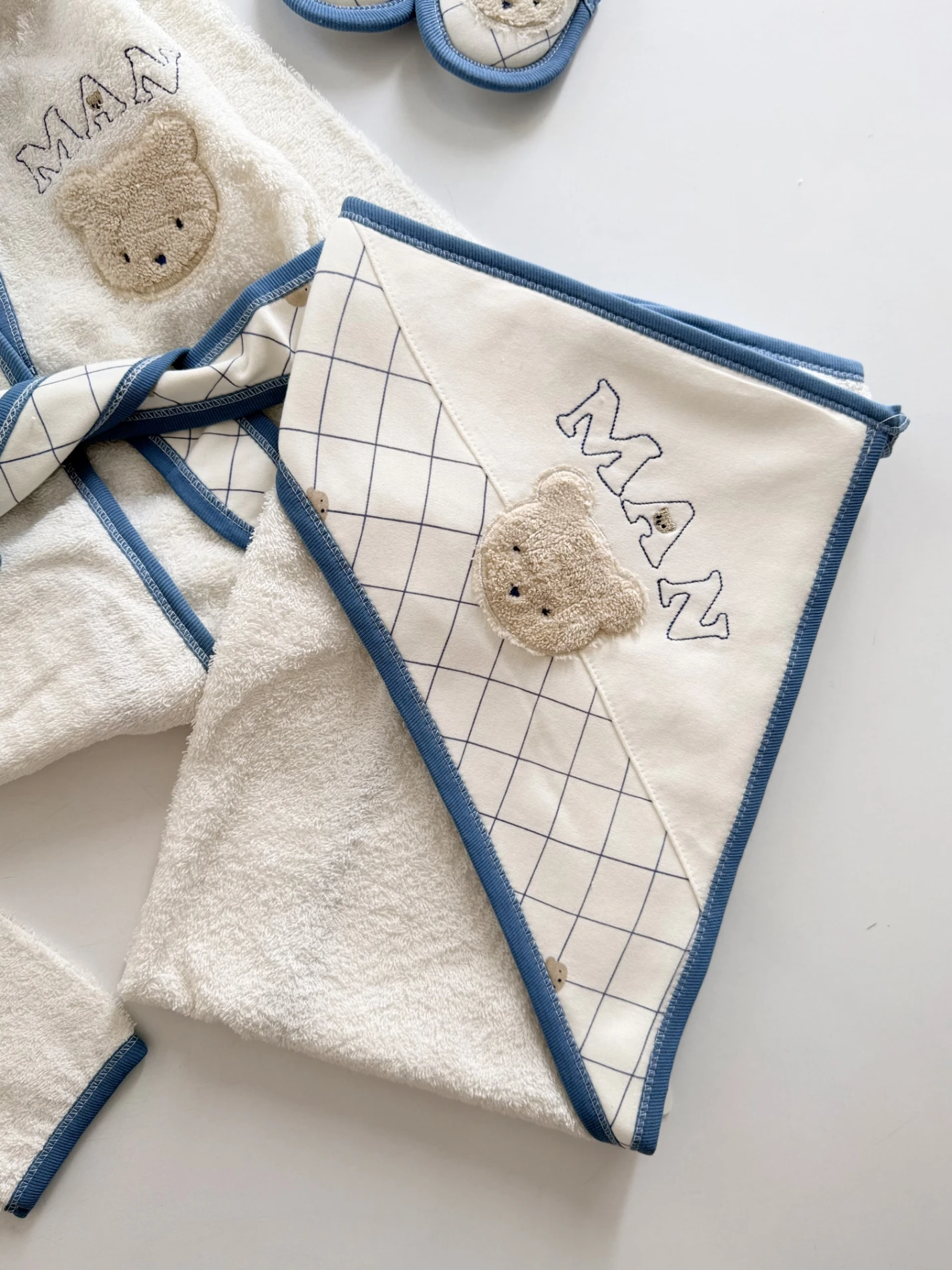 4 Parça Bornozlu Havlulu %100 Pamuk Organik Set