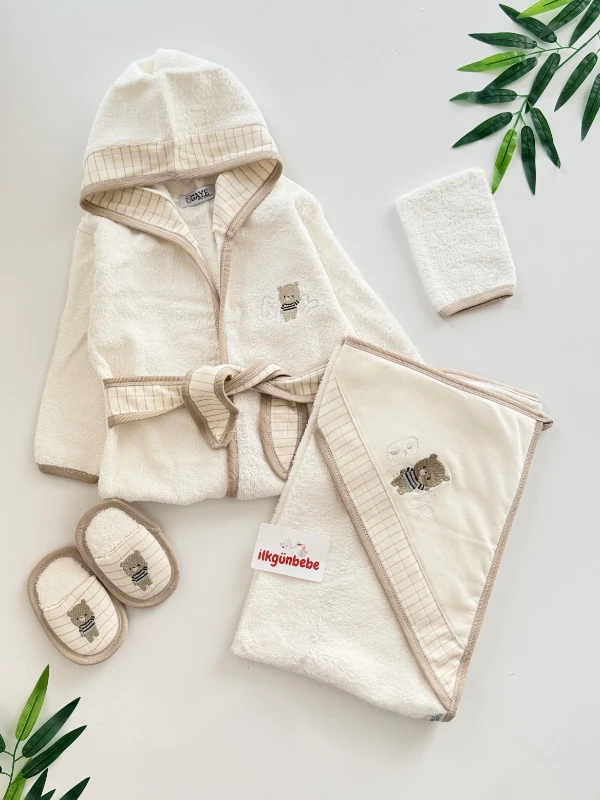 4 Parça Bornozlu Havlulu %100 Pamuk Organik Set