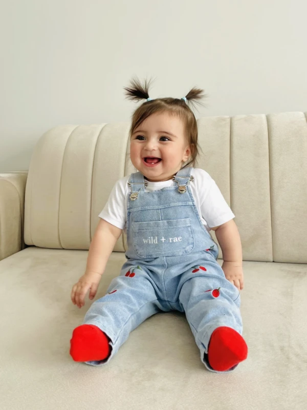 Kiraz Nakışlı Örme Yumuşacık Likralı Esnek Kumaşlı Salopetli 2’li Premium Kalite Set