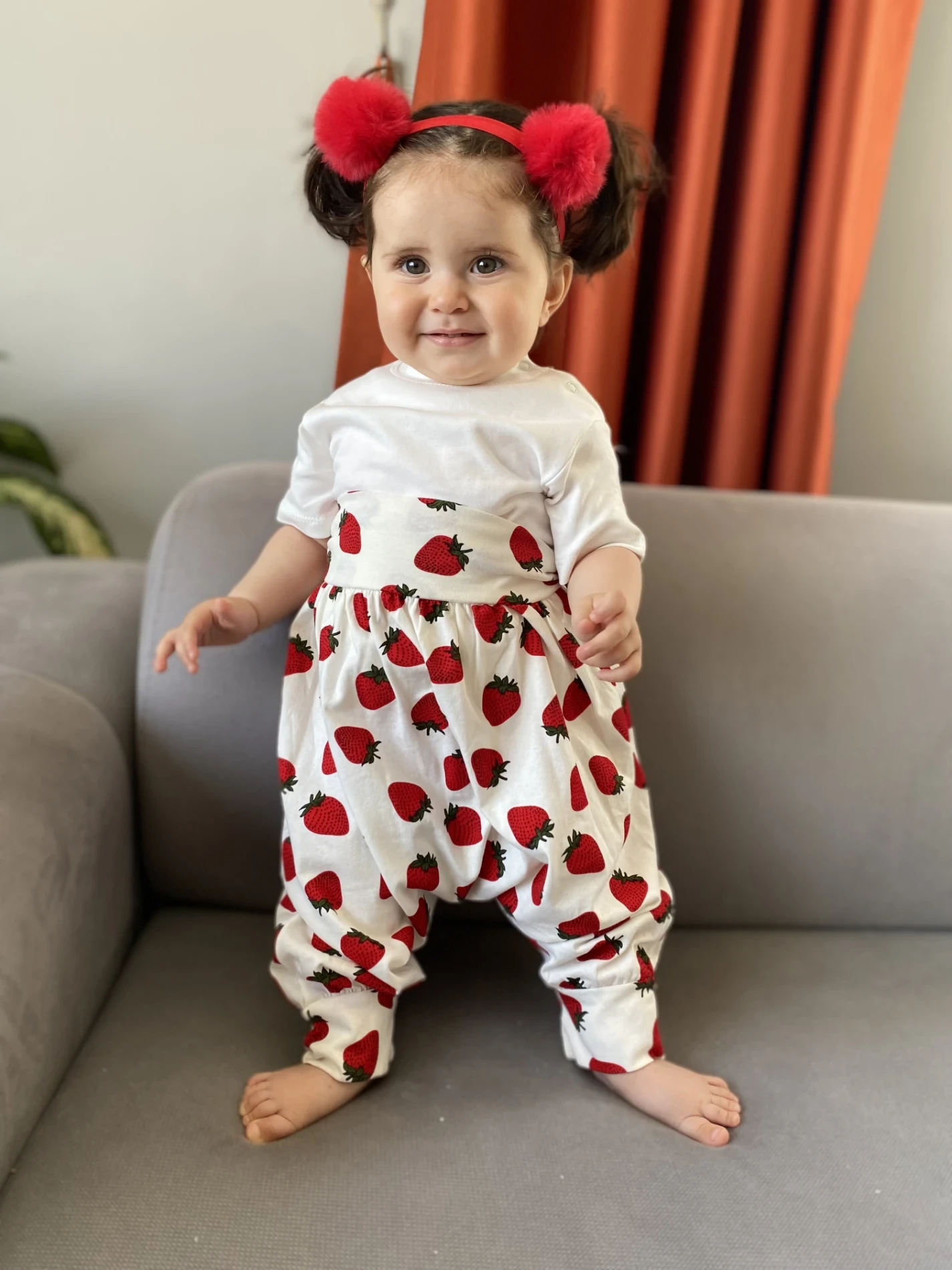 Çilek Desenli Şalvarlı UZUN Kollu Tişörtlü  3’lü Bandanalı  Takım