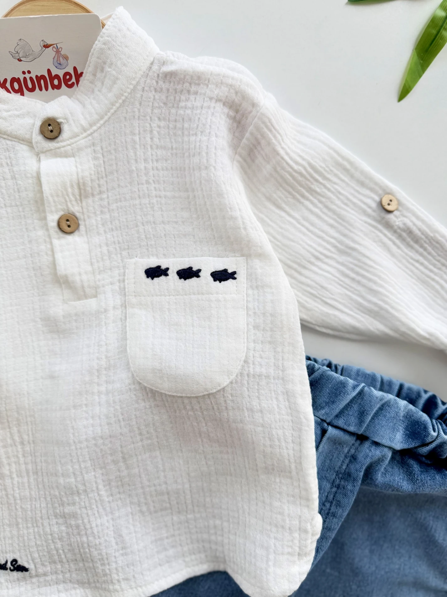 Müslin Kumaş Hakim Yakalı Gömlek & Kot Pantalon Takım