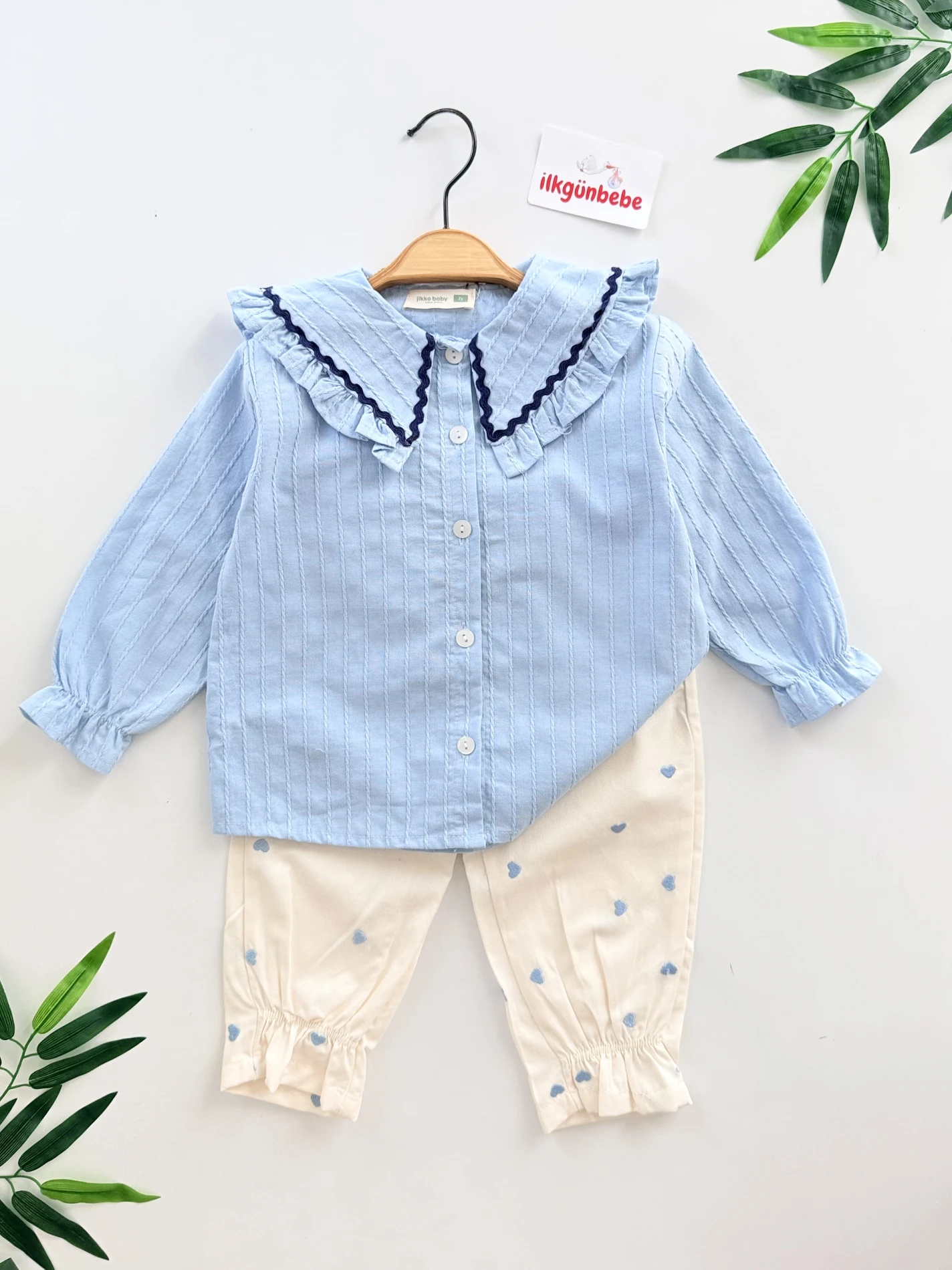 Su Taşı Yaka Detaylı Kalp Pantalonlu Premium Takım