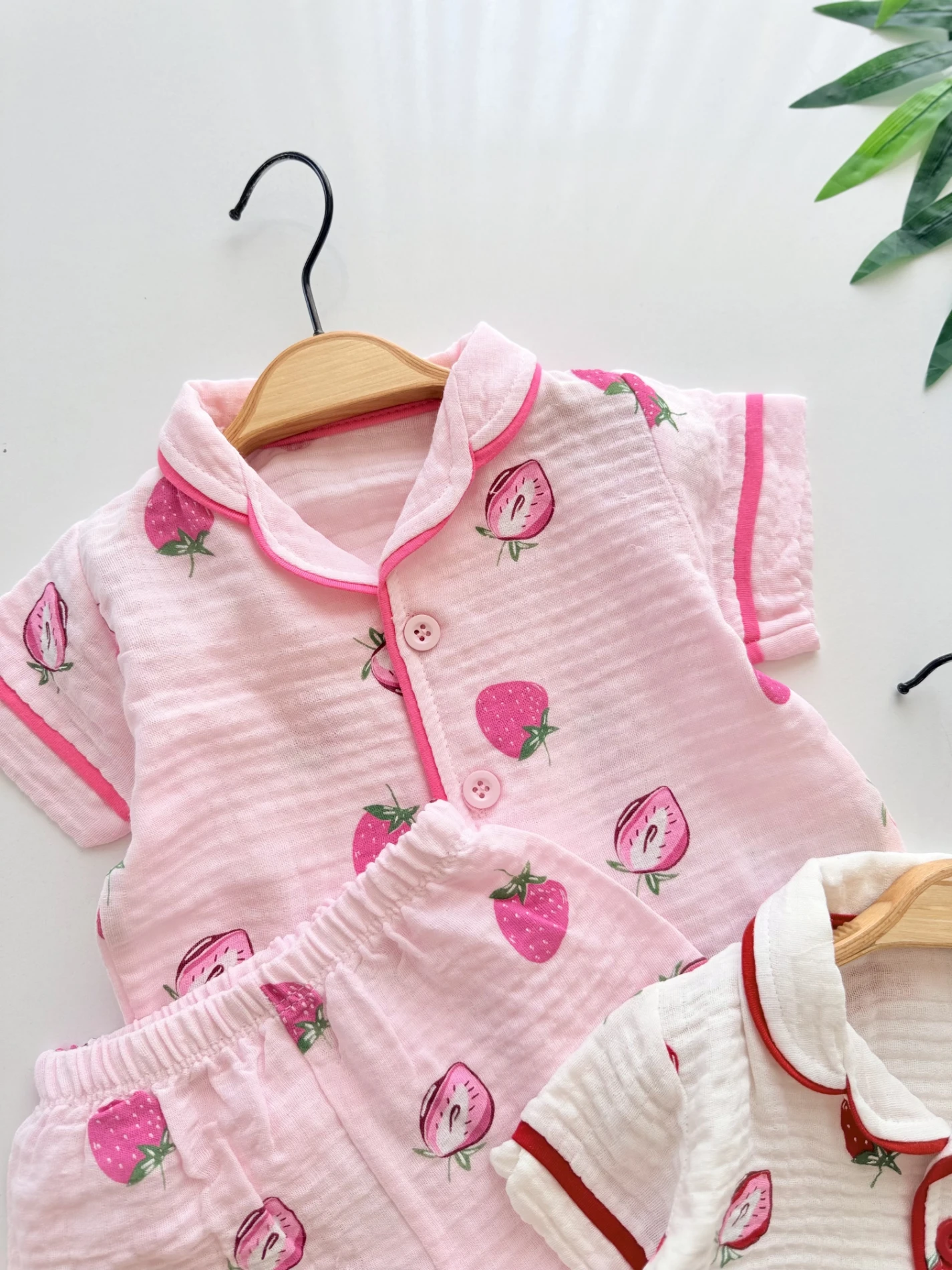 Çilek Temalı Müslin Yazlık Pijama