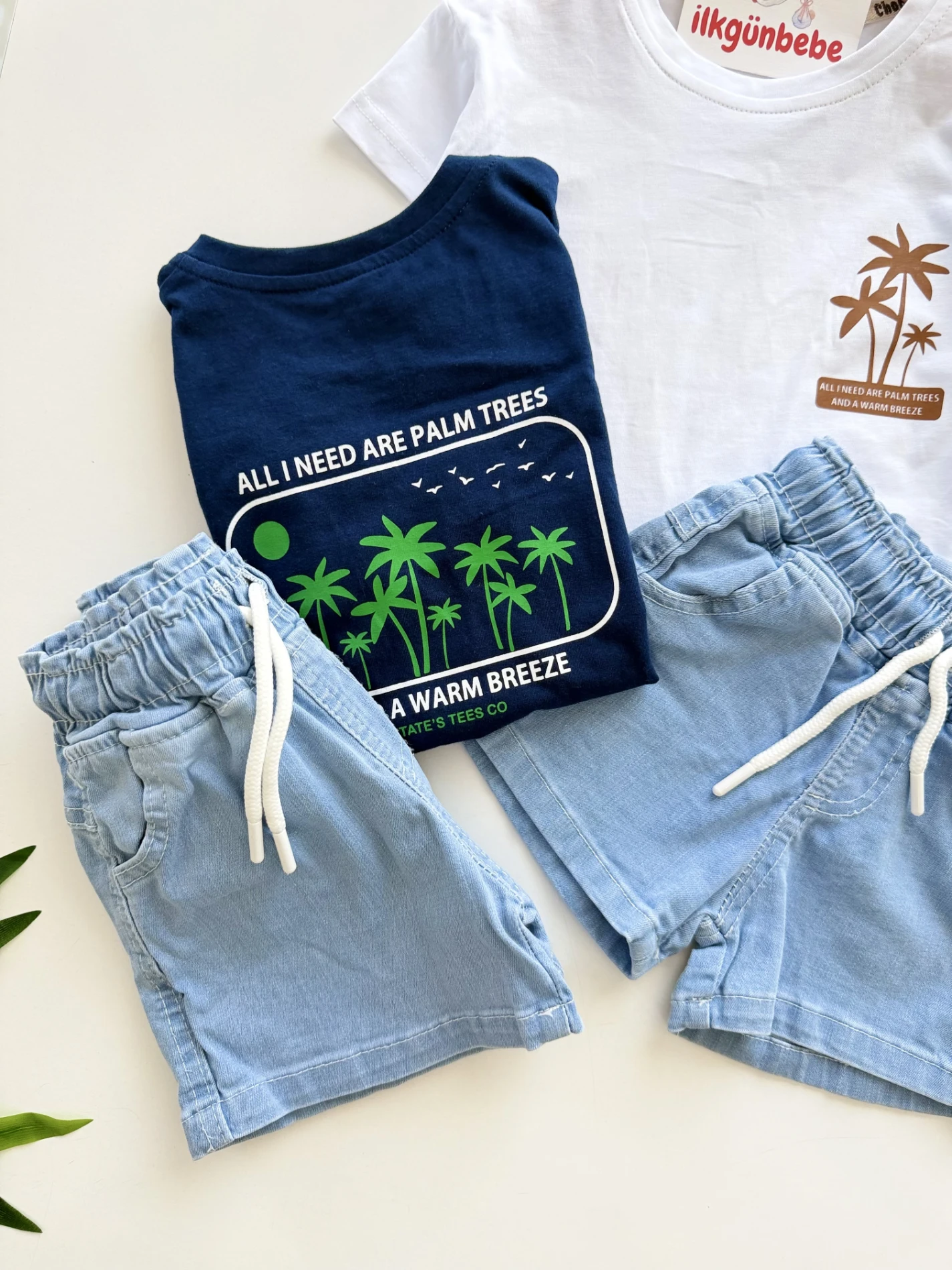 Palmiye Desenli Kot Şortlu Takım