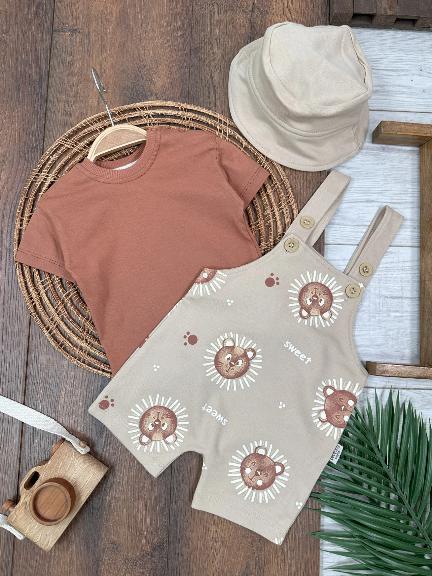 Sweet Animals Bucket Şapkalı %100 Pamuk  Kumaşlı Tişörtlü Salopetli 3’lü Takım