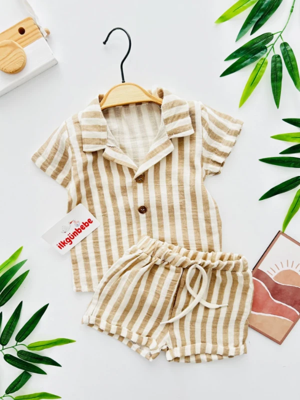 Çizgili Müslin Kumaş Gömlekli Şortlu Yazlık Takım