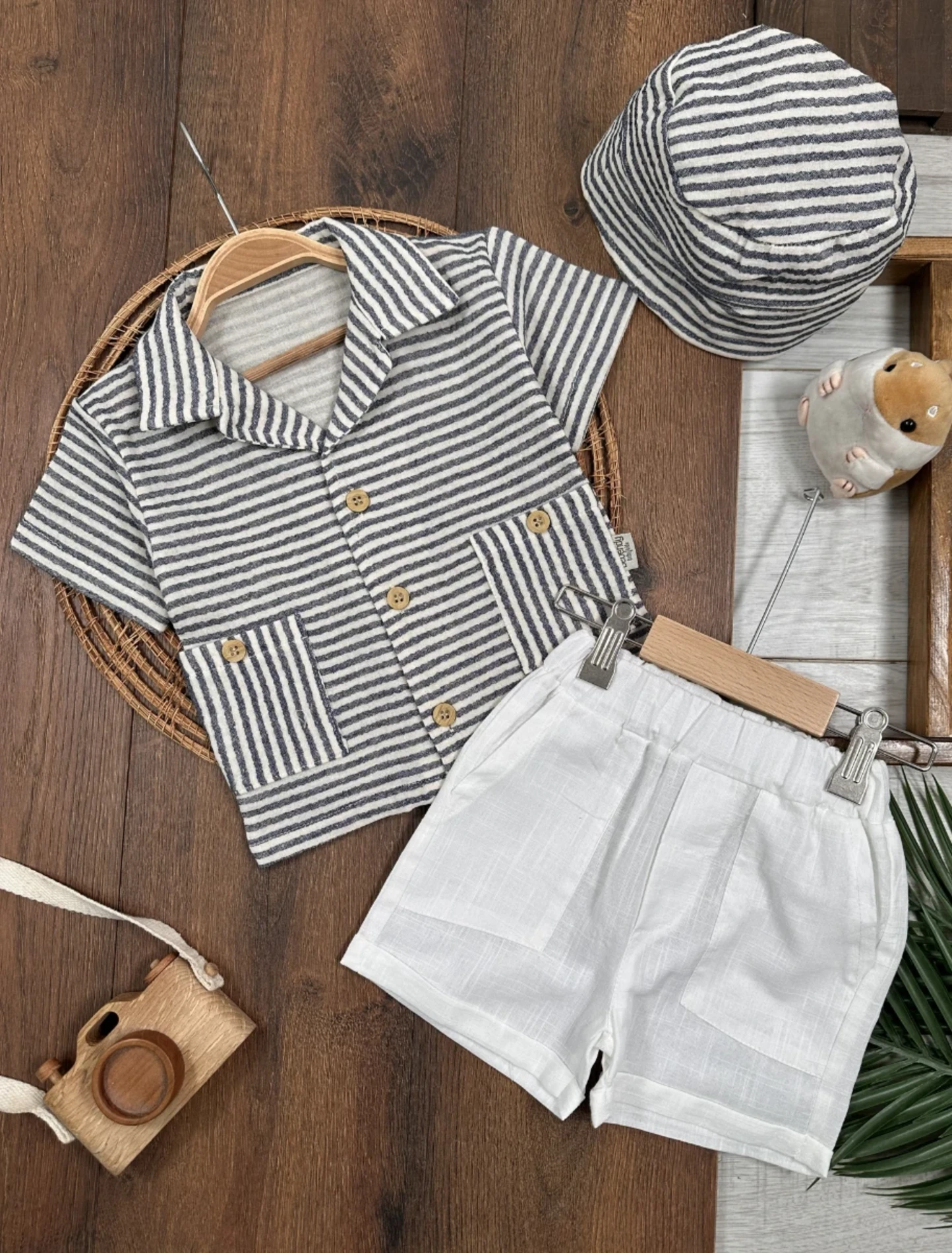 Müslin Çizgili Bucket  Şapkalı Düğmeli  Şortlu Yazlık Takım