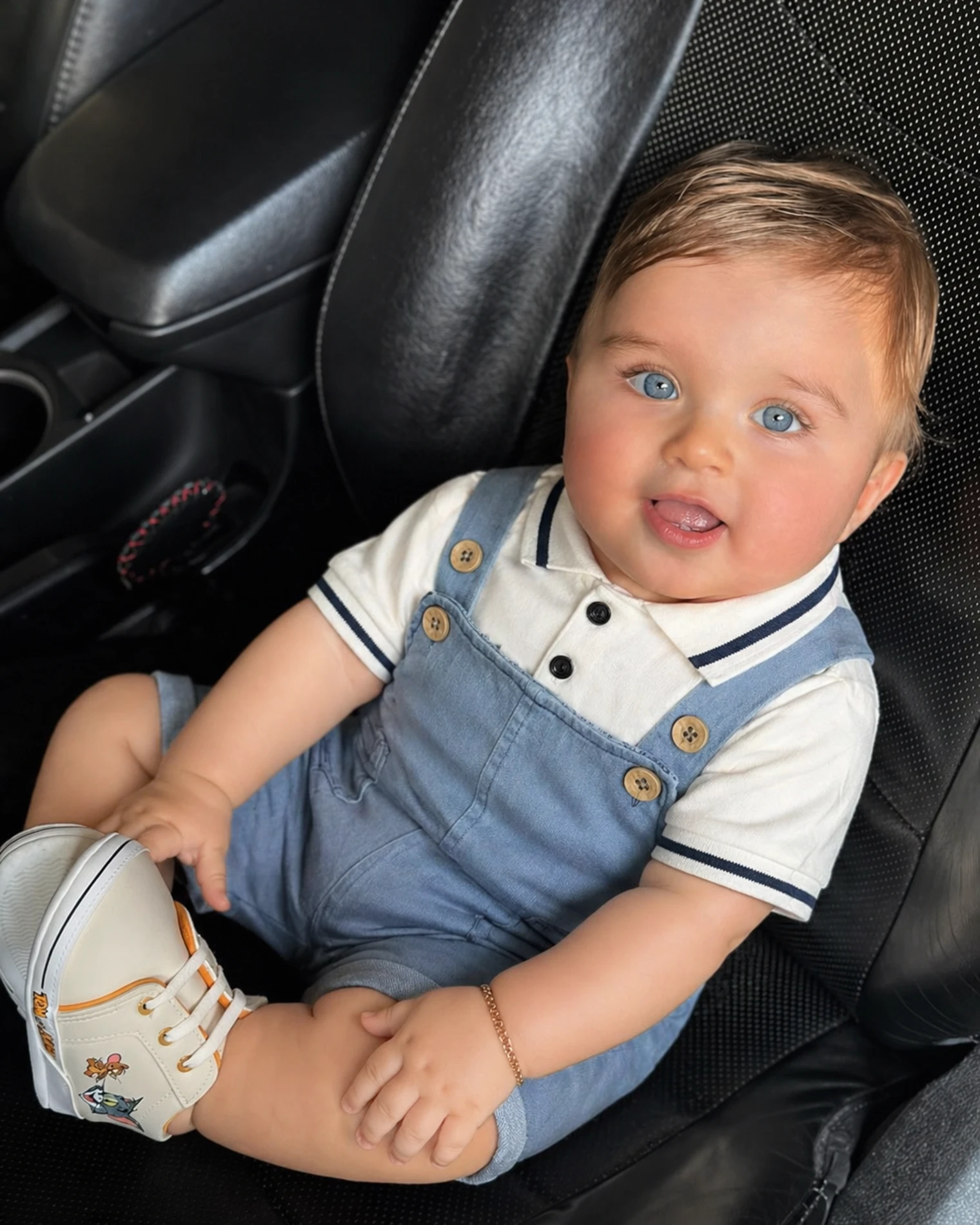 Polo Yaka Tişört ve Denim Kot Salopet Takımı