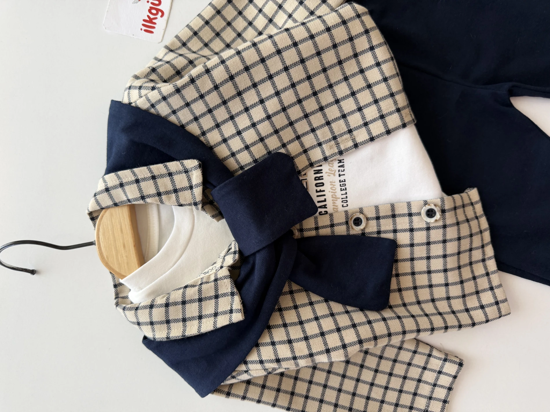 Harry Ekose College Fular Bağlama Detaylı Gömlekli Pantalonlu 4’lü Takım