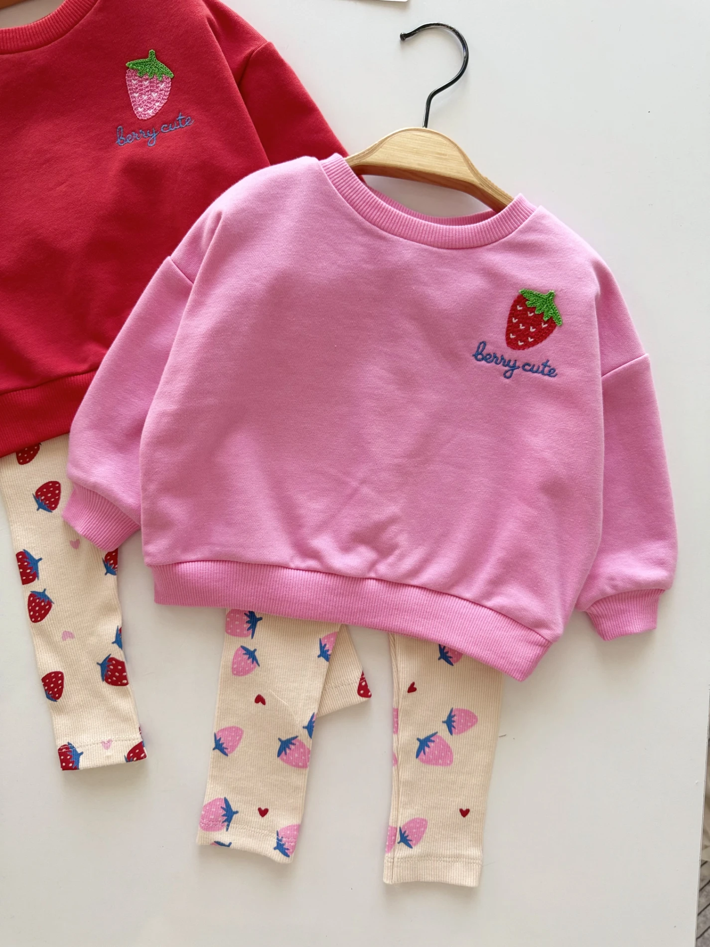 Bery Cute Strawberry Arkası Baskılı  %100 pamuk 2’li takım 