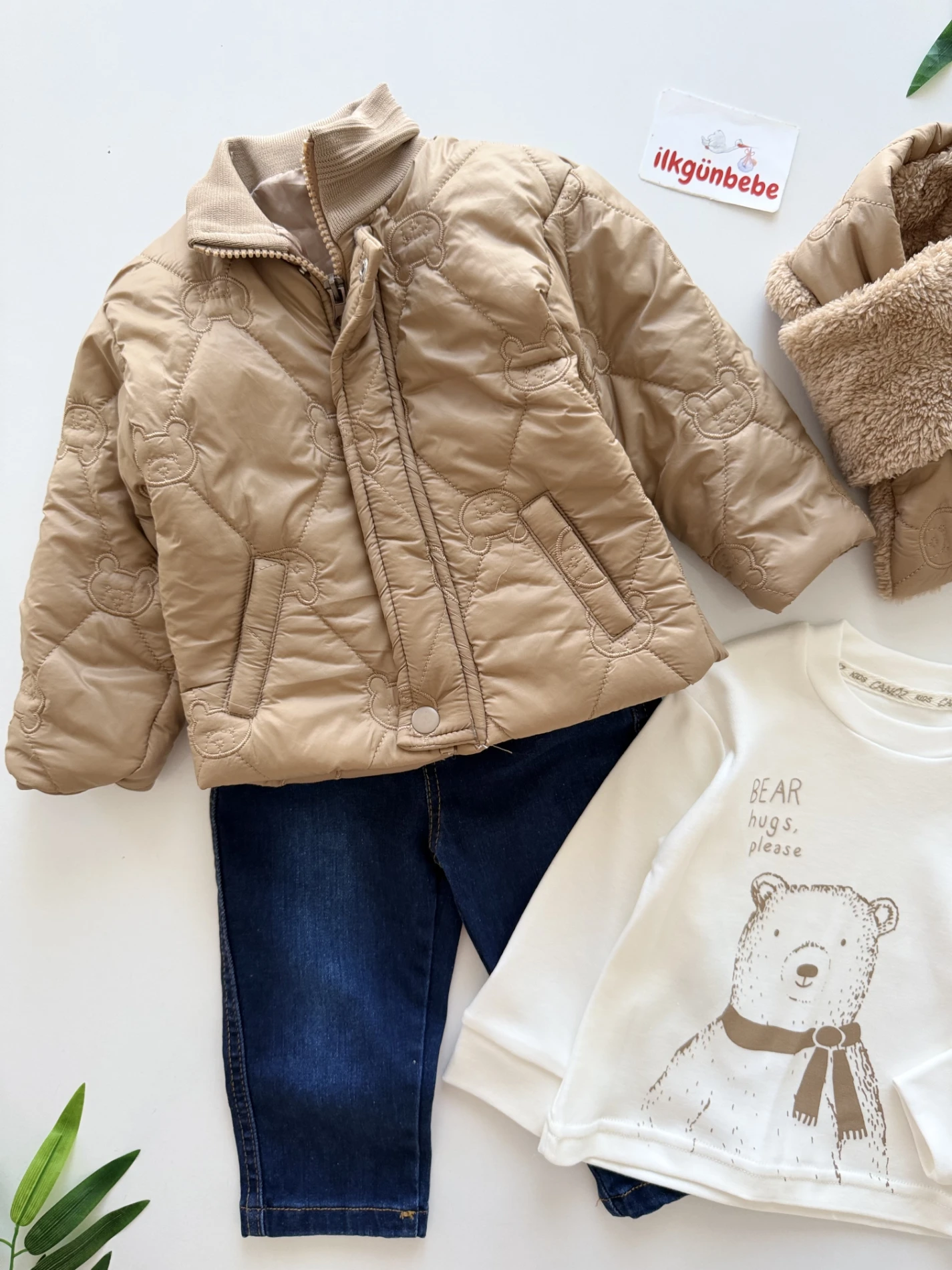 Teddy Bear Fular Atkılı  Kot Pantalonlu Montlu & Badili 4’lü Takım