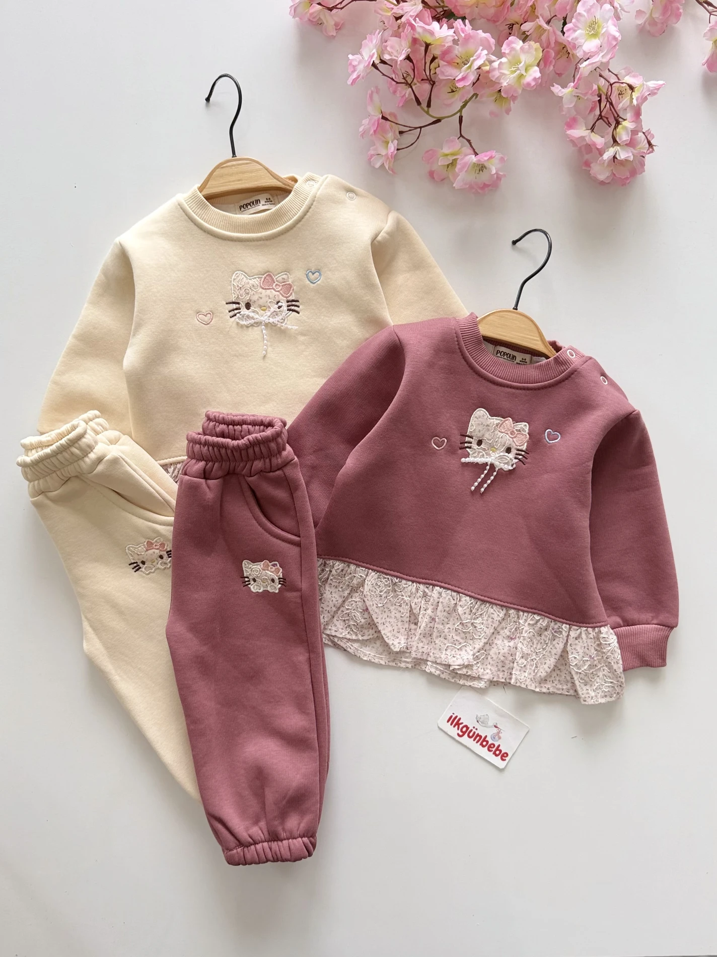 Hello Kitty Fiyonklu  3 İp Şardonlu Kışlık Takım
